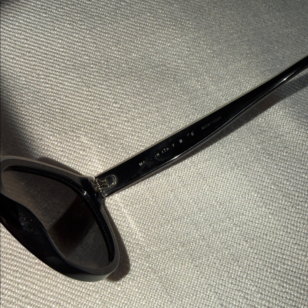 CHANEL Black and tan Sunglasses - Picture 6 of 10